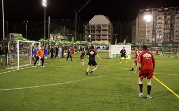 СНИМКИ: Kamenitza Фен Купа 2013 между плажа в Бургас и Копакабана