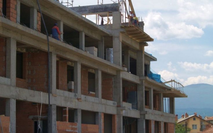 СНИМКИ: Ботев Пд строи клубната база в Коматево на пълни обороти