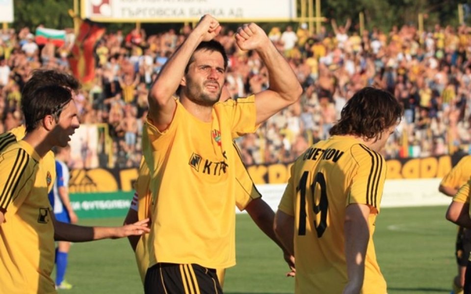 Станимир Стоилов определи група от 18 футболисти