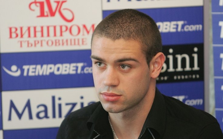 Национал от Черноморец блъсна момиче на пешеходна пътека