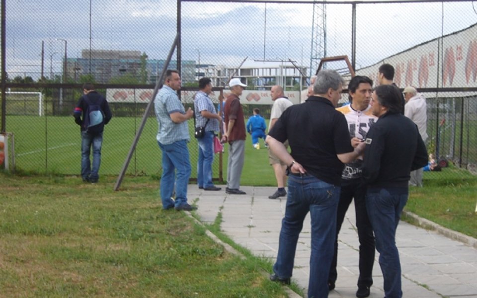 Пълна мобилизация на Герена -  Батков, Тонев и Боримиров плътно до отбора