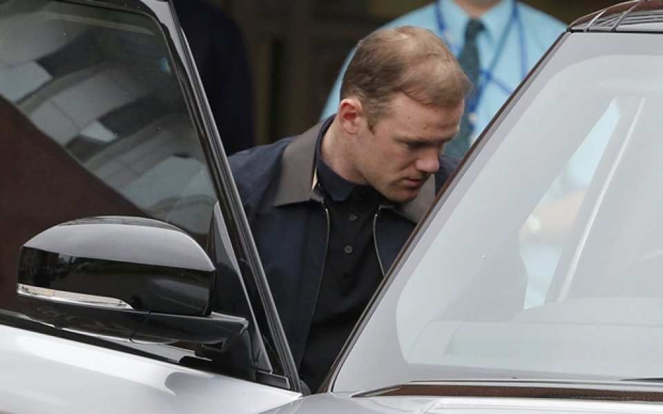 В Юнайтед убедени, че ще задържат Рууни