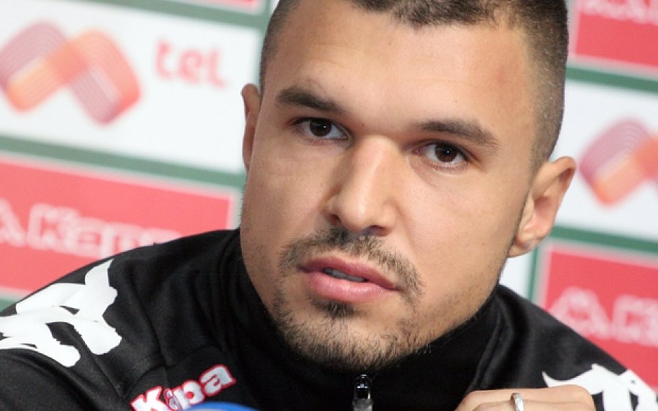 Турци пак напират за Валери Божинов