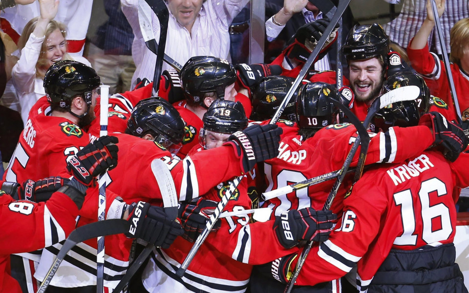 Драматичен успех прати Чикаго на финал на Запад