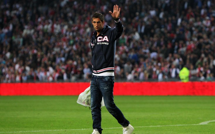 Холандски национал стана съотборник на Бербатов във Фулъм