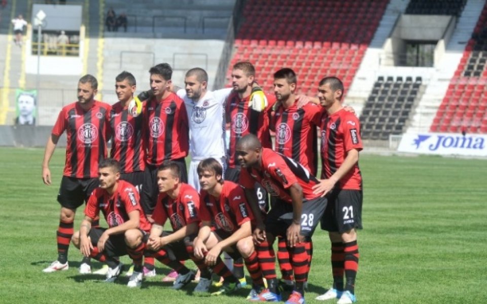 Локо Сф тръгва с ден по-късно за Банско