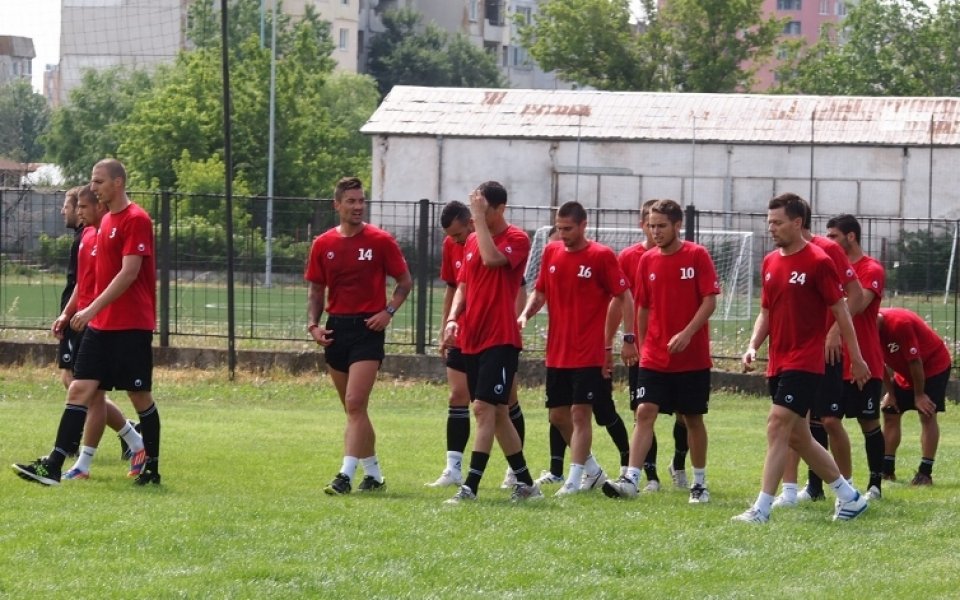 Институциите одобриха Трибуна Бесика, ясен е първият съперник на Локо Пд