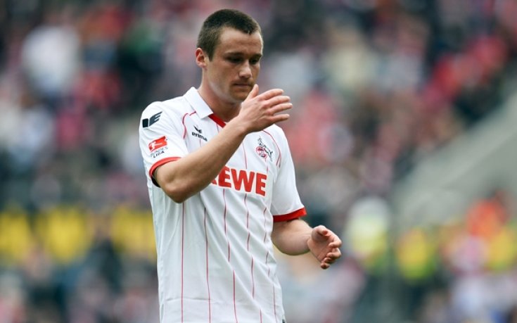 Шалке привлече полузащитник