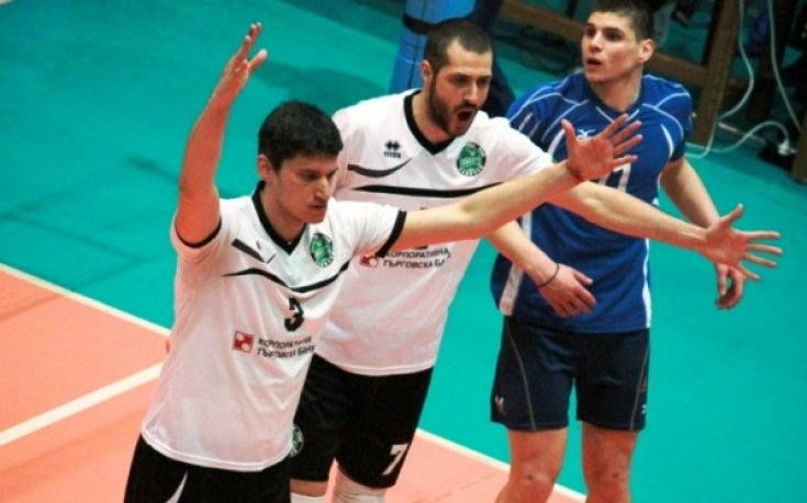 Габрово срещу словаци, Константинов срещу румънци за CEV Cup