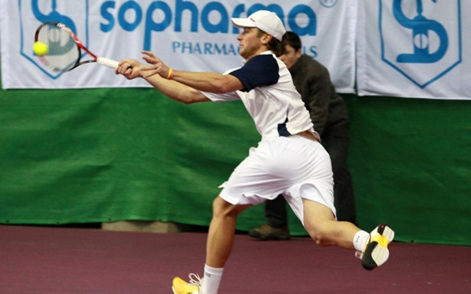 Тихомир Грозданов продължава на полуфинал в Бургас