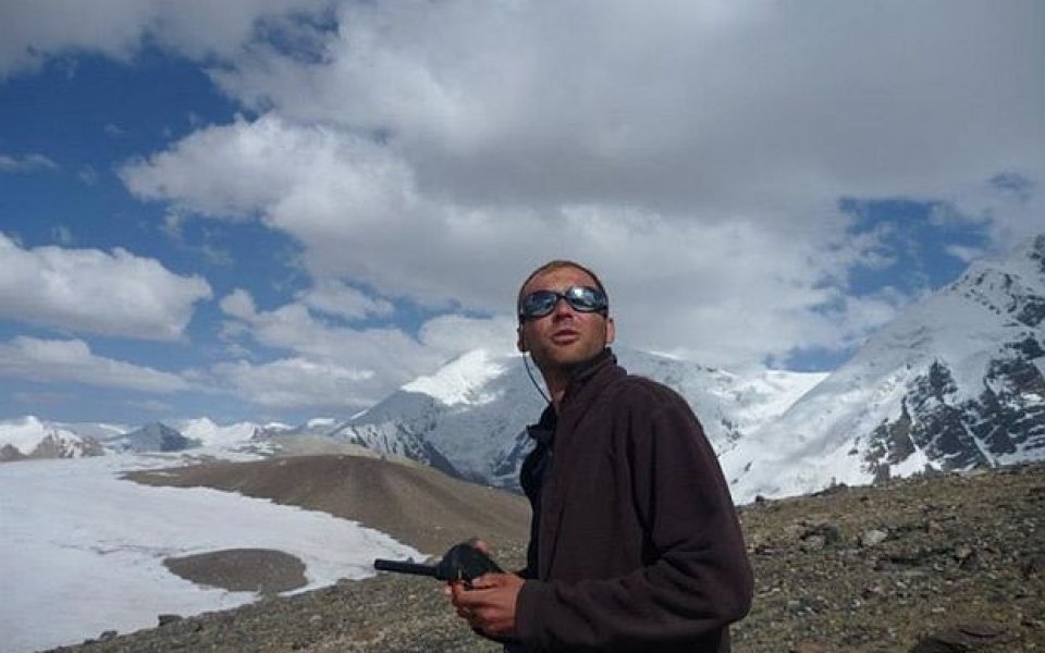 Алпинистът Иван Томов е загинал в Хималаите. Това съобщиха от