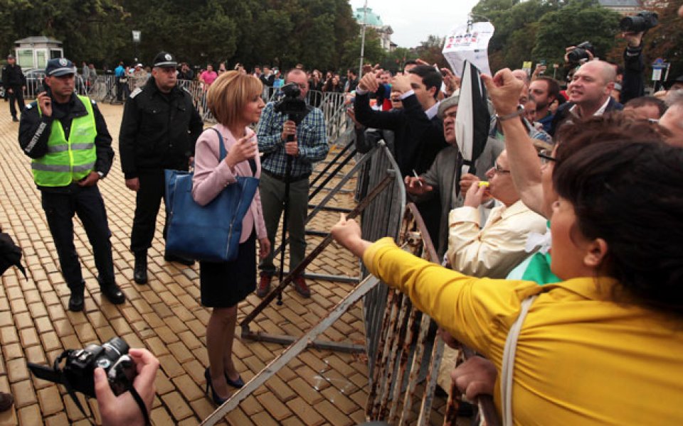 Протестите започнаха от сутринта, липса на кворум провали заседанието на депутатите