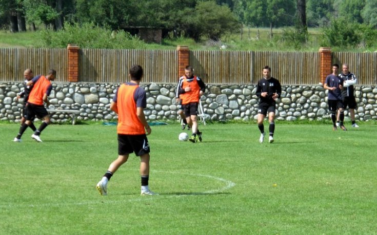 Стартовите 11 на Локо Пловдив срещу Пирин ГД, Куанг няма да играе