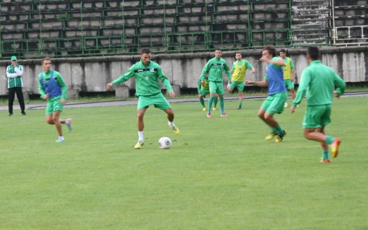 СНИМКИ: Берое продължава двуразовите тренировки в Смолян