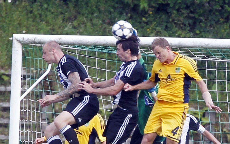 Партизан с първи хикс в проверките