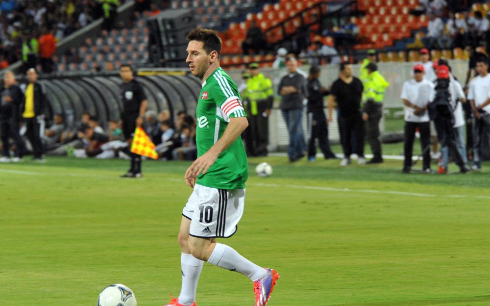 Меси подновява тренировки с Барса на 16 юли