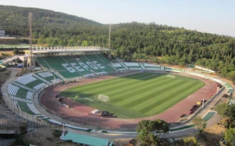Основните ремонти на стадиона в Стара Загора приключват до края на седмицата