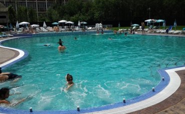 СНИМКИ: Локо Сф откри басейн до стадиона в „Надежда“