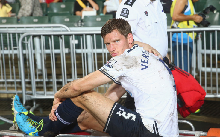 Тотнъм предлага нови условия на Вертонген