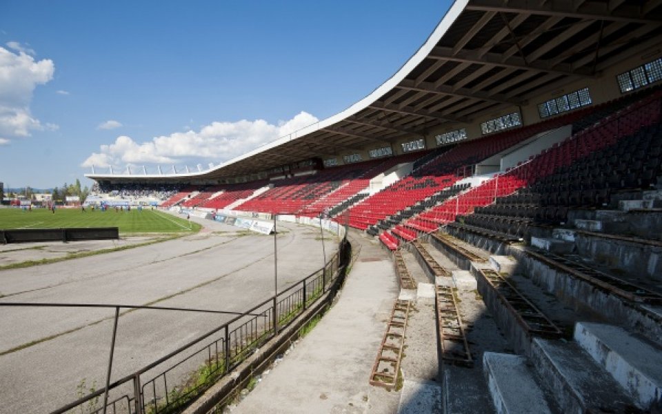 Локо Сф дава стадиона си на Бистришките тигри