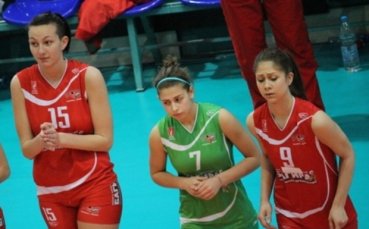 Още 3 състезателки започнаха лятна подготовка с Казанлък Волей