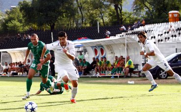 Славия събори Пирин ГД с класика, за да изплува над чертата