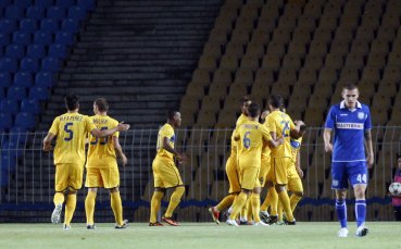 ВИДЕО: С три гола Левски излови „акулите“ в Бургас и мина пред ЦСКА