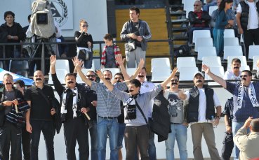 СНИМКИ: Мустаците на феновете на Славия