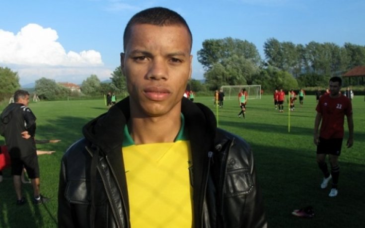 Принудителна почивка от 5 дни за Габриел до Кармо