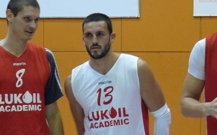 Филип Виденов готов за дебюта си с Лукойл: Дано целият отбор е на една страница