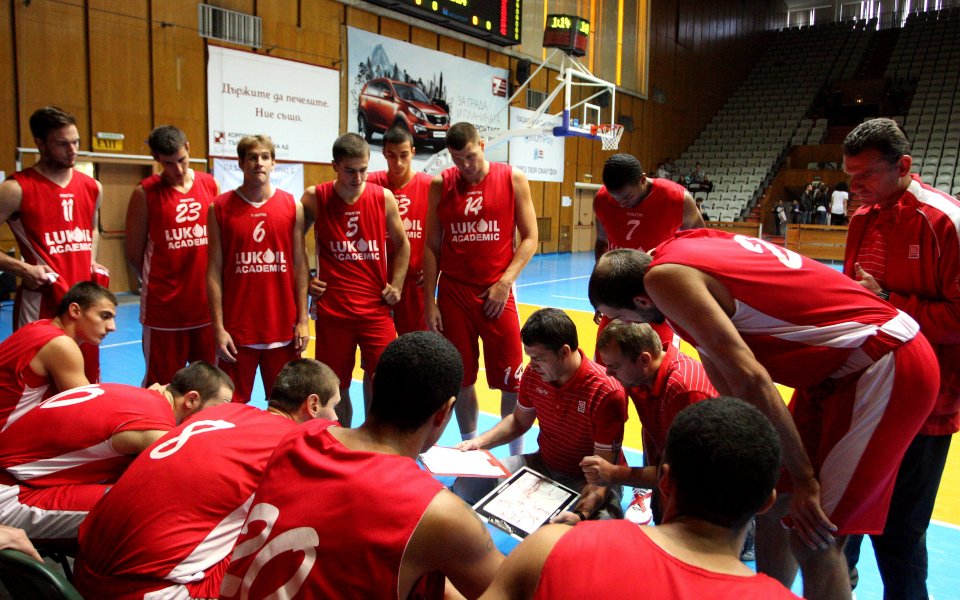 Изместиха с един ден гостуването на Лукойл край Москва