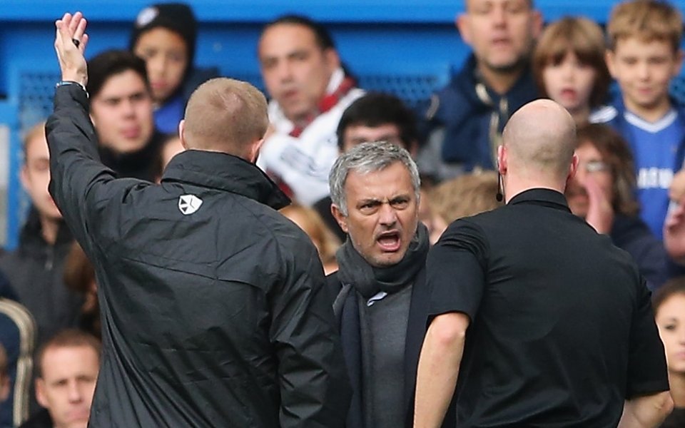 Футболната Асоциация смъмри Жозе