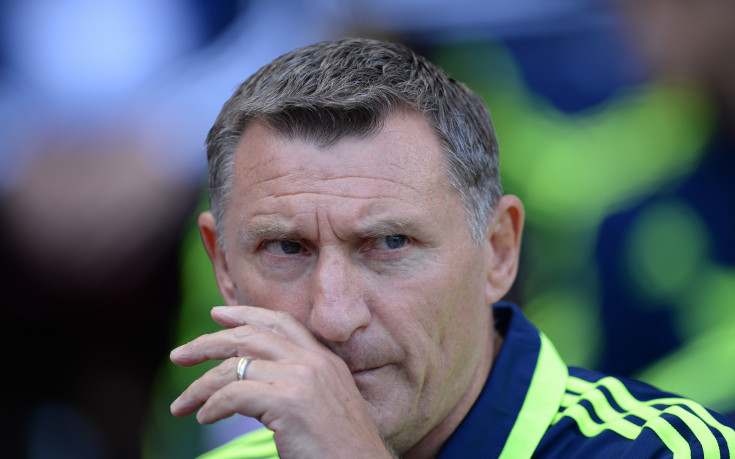 Тони Моубри пое Ковънтри