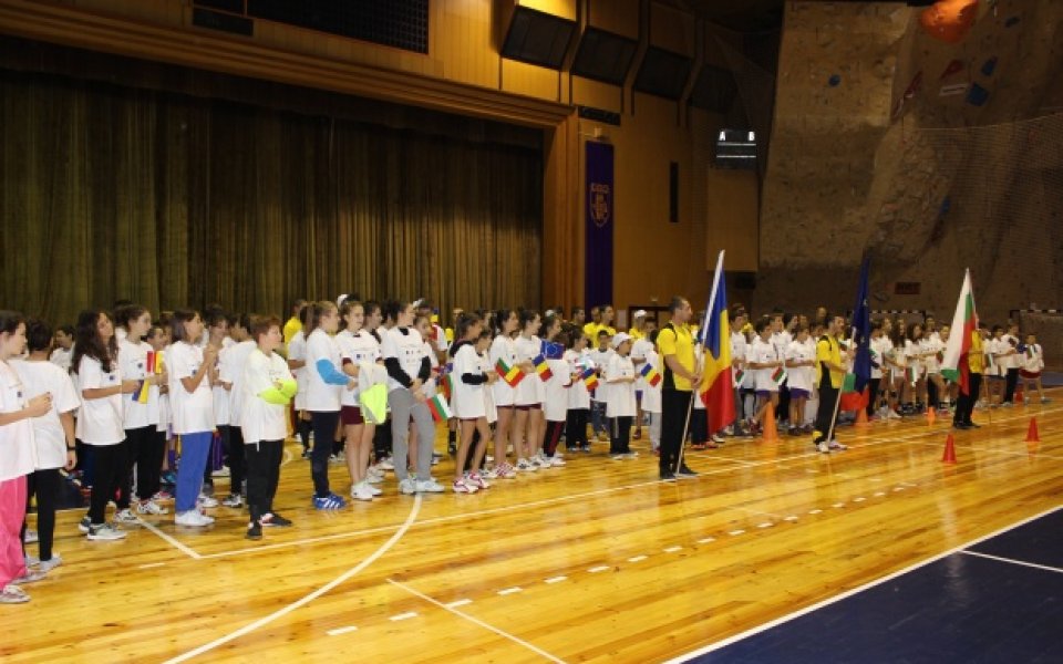 Деца от България и Румъния спортуваха в името на приятелството