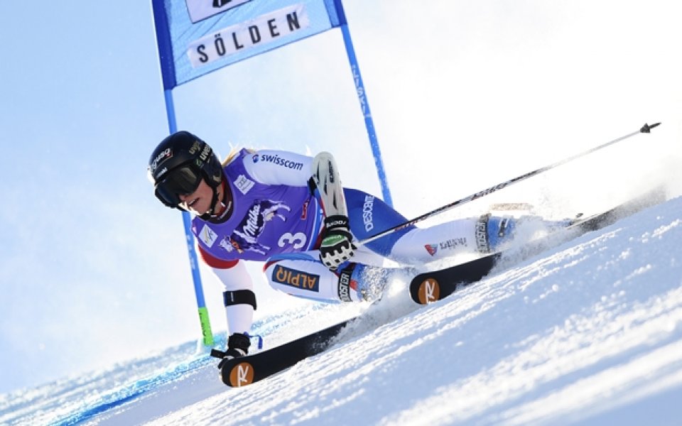 Стартът от Световната купа по ски-алпийски дисциплини в Супер-Г при