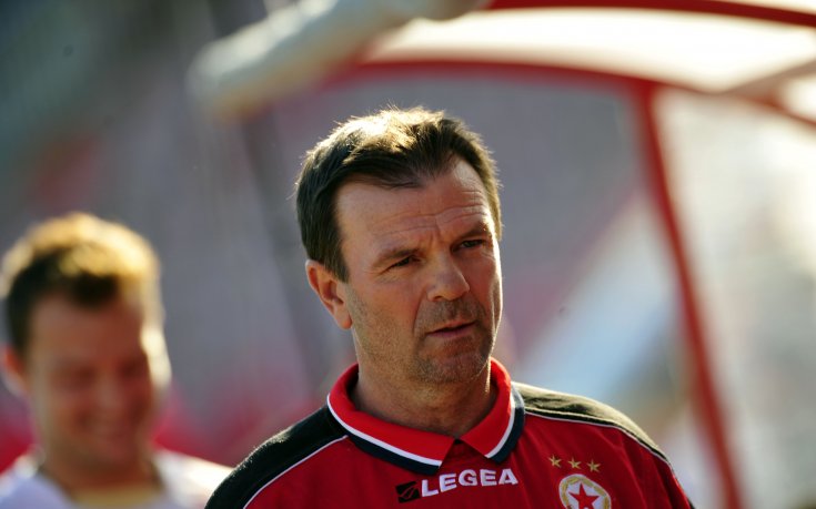 Стойчо Младенов: Локо Пд играе ръгби пред наказателното си поле