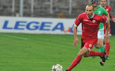 Легенда на ЦСКА става на 38