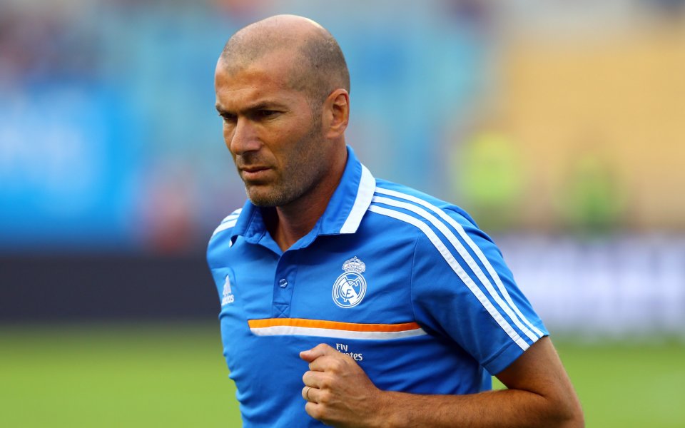 Зидан може да оглави Франция този месец