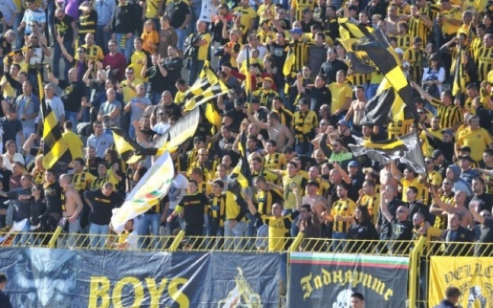 Фен-магазинът на Ботев ще работи и в събота заради мача с Любимец