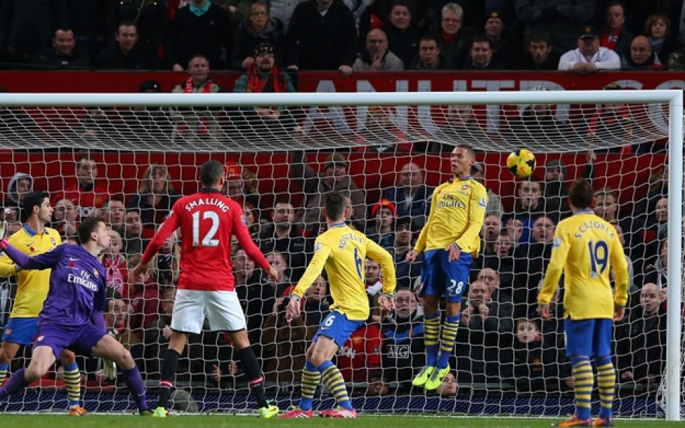 ВИДЕО: Ван Перси разплака Арсенал и зарадва Мойс