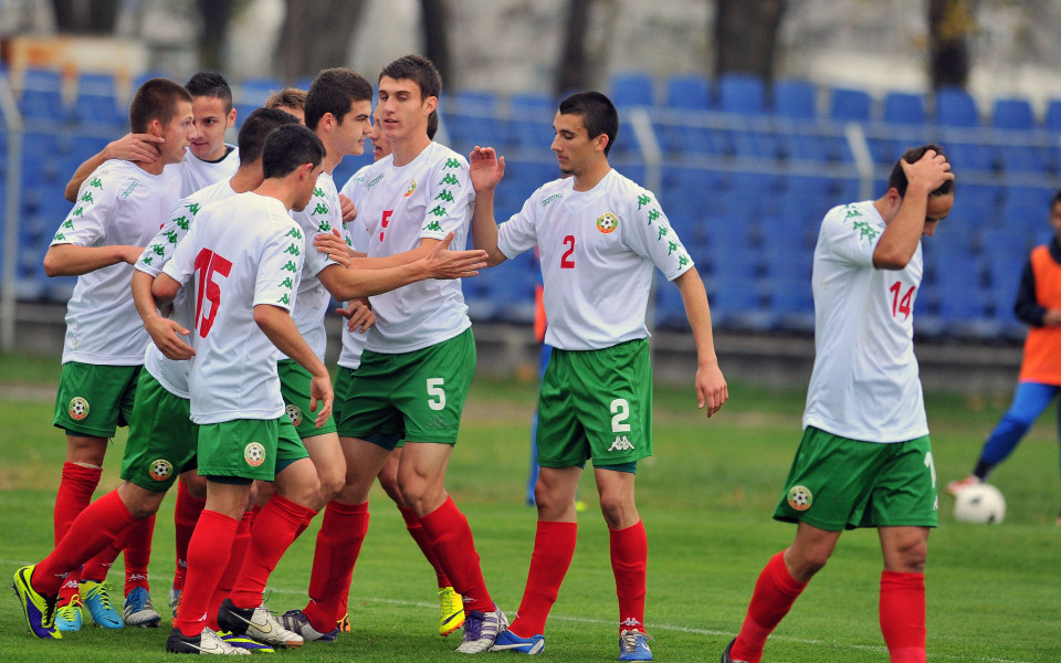 Нови часове за мачовете на България U19