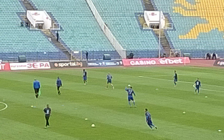 Левски излезе на Националния стадион с тениски „7-2“