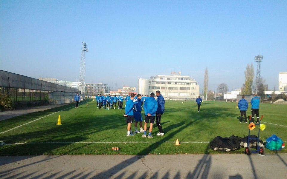 Националите се завърнаха в Левски, Вутов и Боби Цонев влизат в групата за Литекс