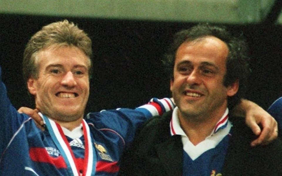 Платини: Не Дешан, футболистите са виновни