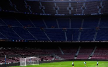 В Барса се надяват Монтоя и Бартра да подновят договорите си до края на годината