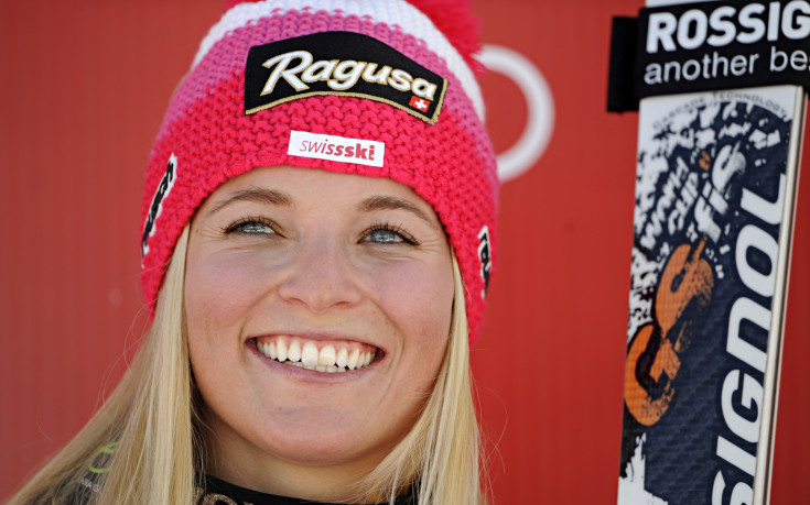 Лара Гут спечели спускането във Вал д`Изер