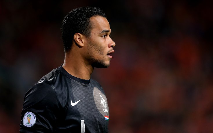 Тотнъм взима холандски национален вратар