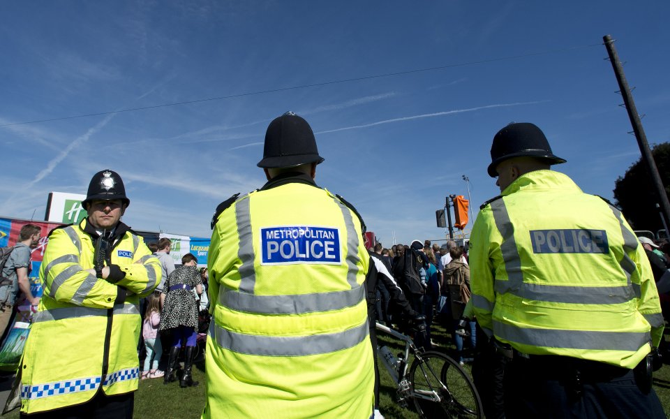 Задържаха двама футболисти в Англия за уреждане на мачове