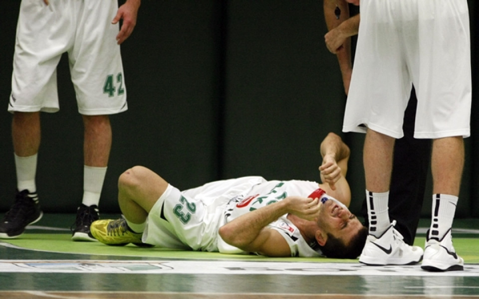 СНИМКИ: Тежки травми помрачиха победа на Балкан