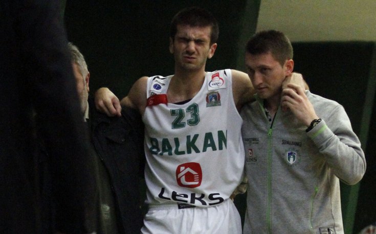 СНИМКИ: Тежки травми помрачиха победа на Балкан